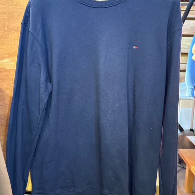 타미힐피거 네이비 맨투맨