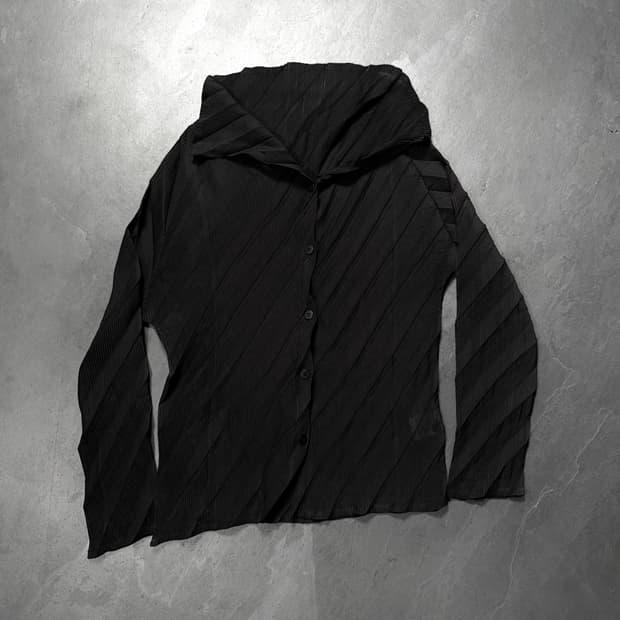 Issey Miyake me Diagonal Pleats Shirt
