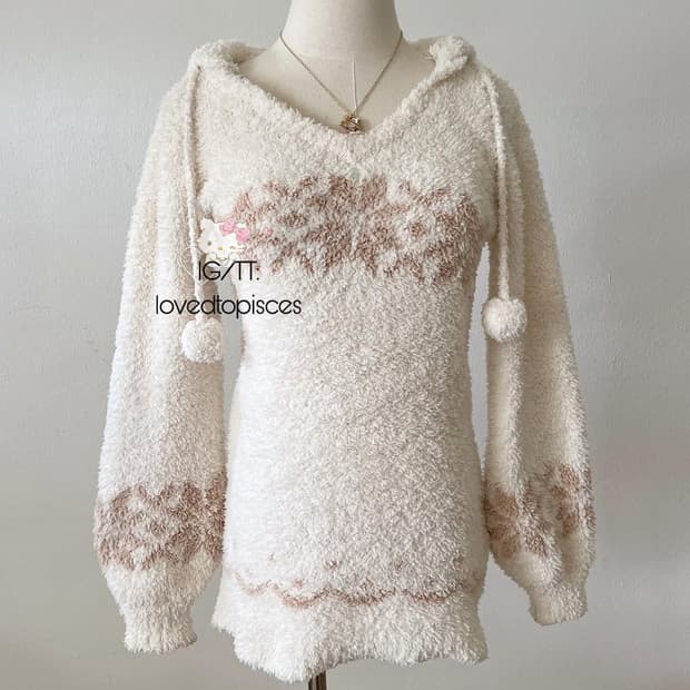 구해요) Lizlisa 폼폼이 후드 니트