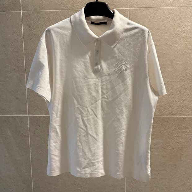 루이비통 엠브로이더드 로고 반팔 카라티 [정품, XL]