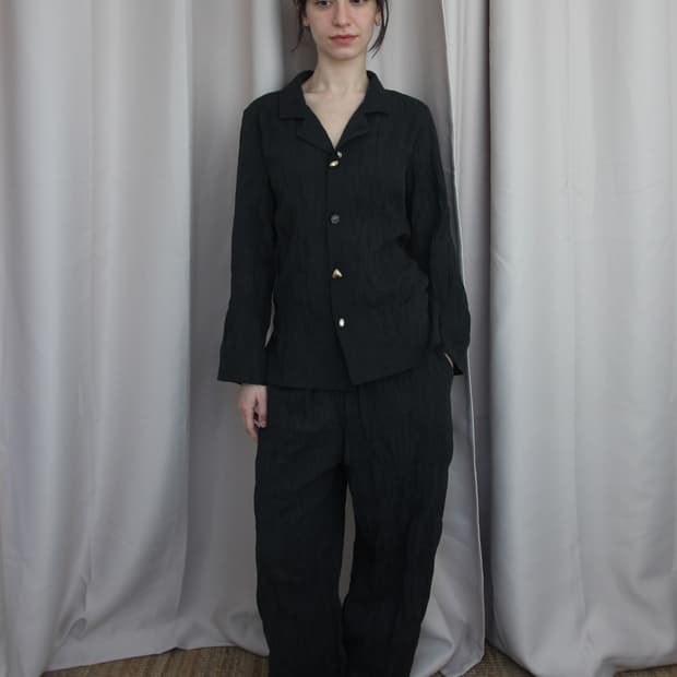 (1회착용) 아모르샤이 WRINKLE WIDE TROUSERS 바지