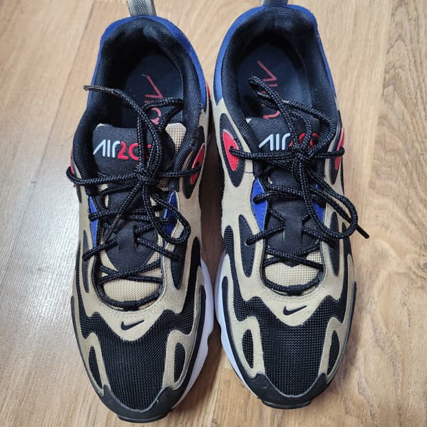 80) 나이키 NIKE 에어맥스 200 팀 골드블랙