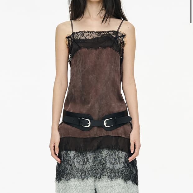세릭 LACE SLIP DRESS / BROWN
