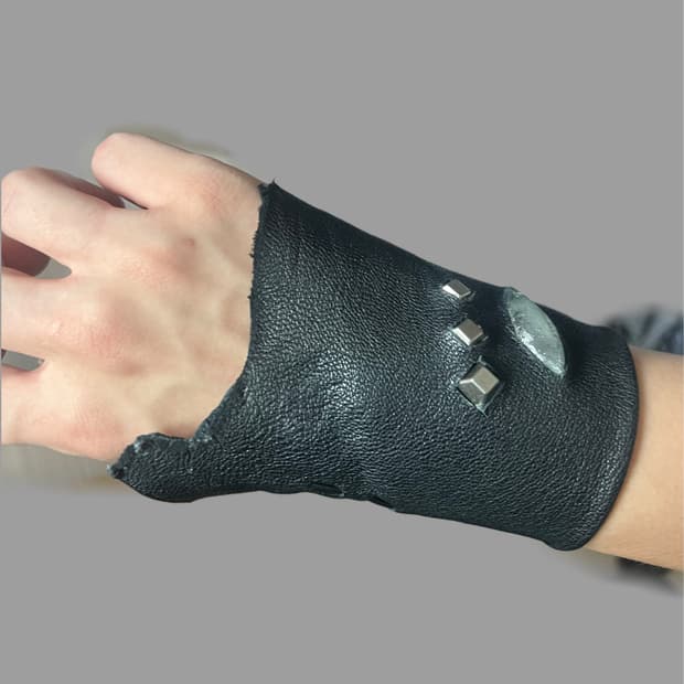 R6-22 Leather long bracelet
