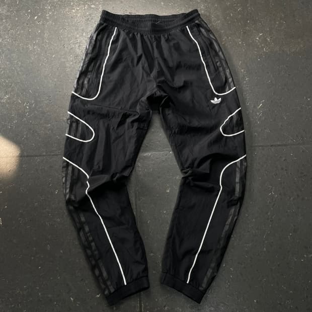 100 아디다스 나일론 팬츠 