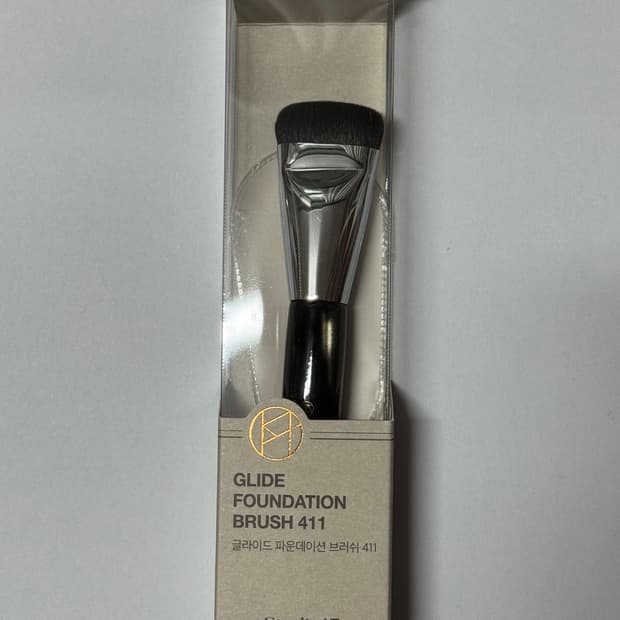 [새상품] 스튜디오17 글라이드 파운데이션 브러쉬 411