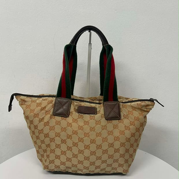 구찌 GG 모노그램 빈티지 웹 토트백 숄더백