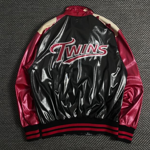 데상트 KBO Lg 트윈스 유광 바시티 자켓o 3803