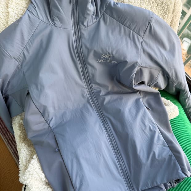 아크테릭스 아톰 후디 여성 s