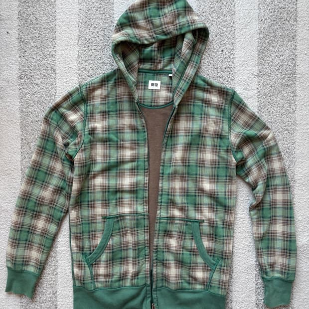 유니클로 체크 후드집업