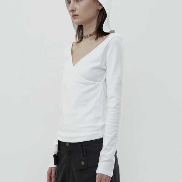 SLIT WRAP HOOD TOP / IVORY