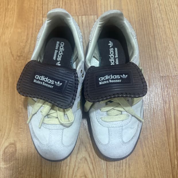 아디다스 웨일즈보너 230
