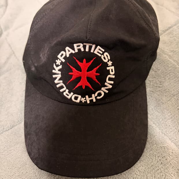 펀치드렁크파티즈 볼캡