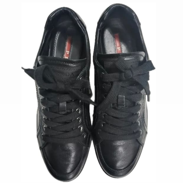 프라다 스포츠 사피아노 레더 스니커즈