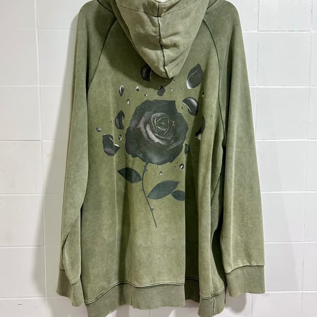 엑스오디너리 올리브그린 장미 후드