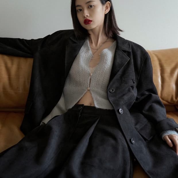 오버듀플레어 스웨이드 자켓 블랙