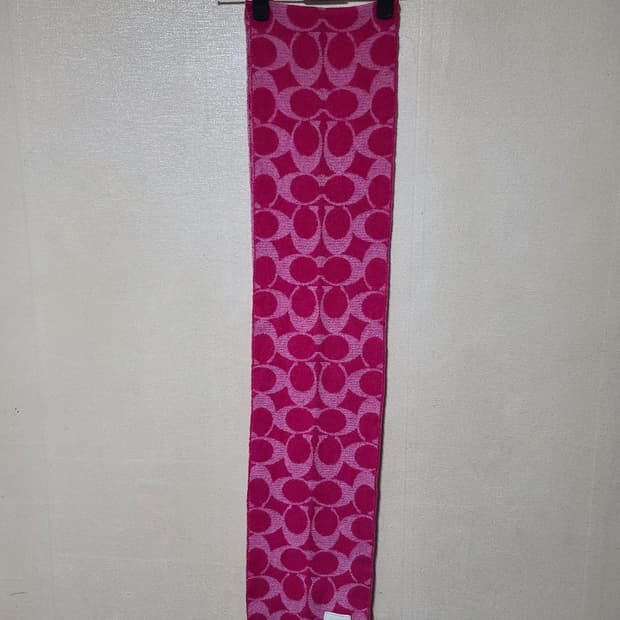 코치 시그니처 패턴 램스울 머플러