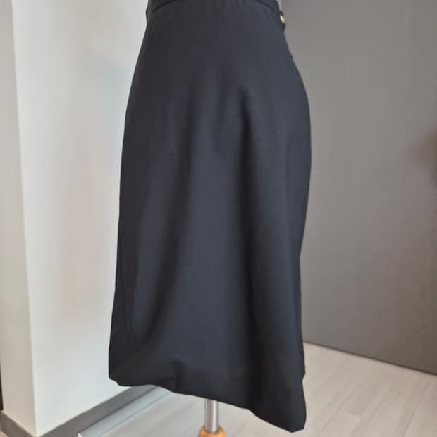 정품 비비안 웨스트우드 레드라벨 아방가르드 블랙 스커트 (사이즈 40)