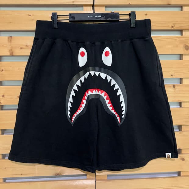 베이프 샤크 반바지