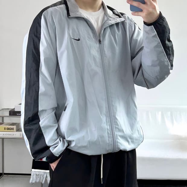 나이키 올드스쿨 스우시 바람막이 XXL