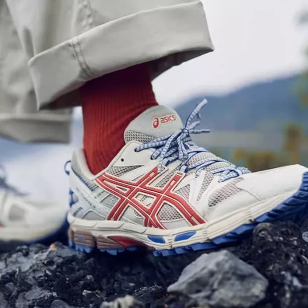 [275]  ASICS Gel-Kahana 8