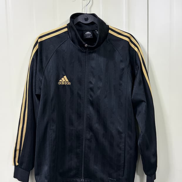 아디다스 블랙 골드 트랙탑 져지