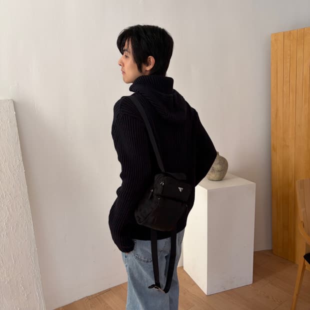 프라다 포코노 나일론 스퀘어 백팩