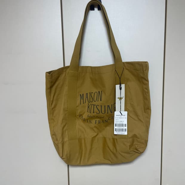 메종 키츠네 팔레 로얄(Palais Royal) 쇼퍼백 / 토트백