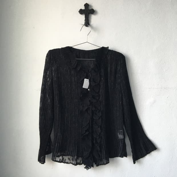 Ruffle point pleats cardigan