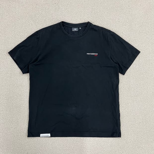 110 뉴발란스 백로고 반팔 티셔츠 0219M