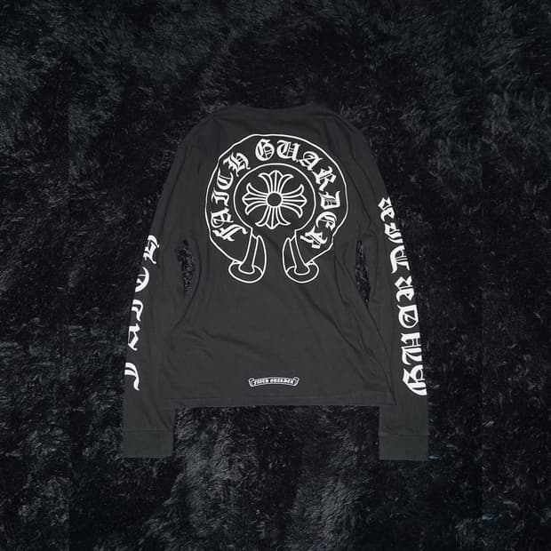 (faith guarder) gothic lettering t