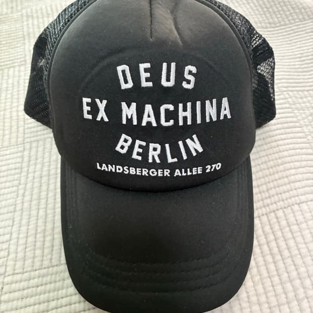 데우스 트러커 볼캡