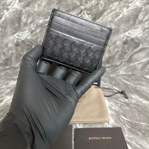 보테가베네타 인트레치아토 카드지갑
