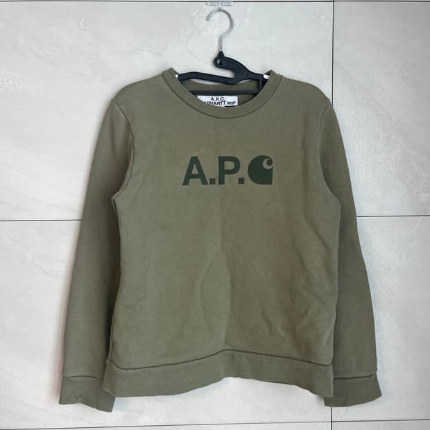 칼하트XA.P.C 콜라보 맨투맨 카키 (M) 