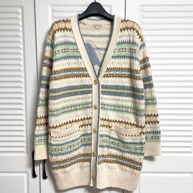 써스데이아일랜드 가디건