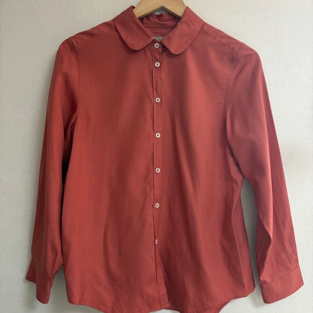 마가렛호웰 실크100% 브릭 셔츠