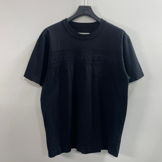 사카이 자수 포켓 반팔티 (on.1025)