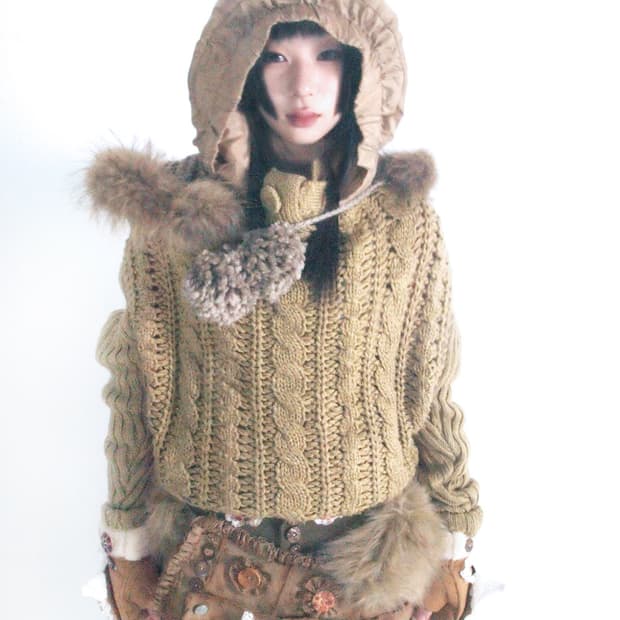 Padding hooded mix loose fit knit top