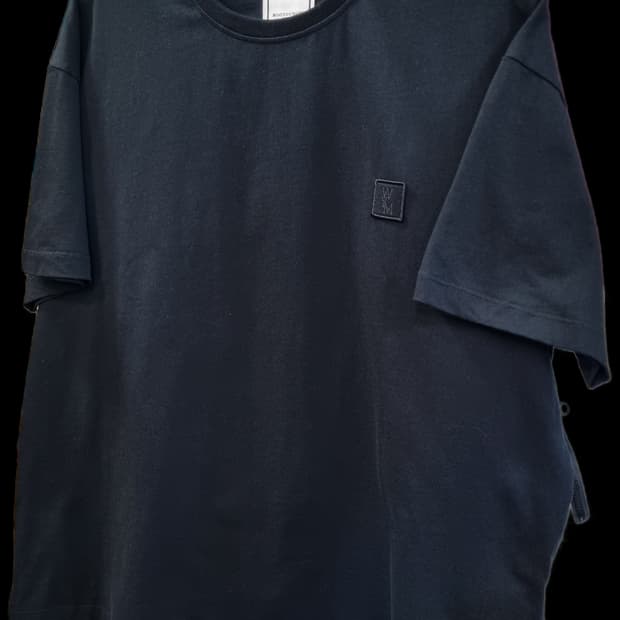 우영미 파리 메탈 로고 반팔티 46