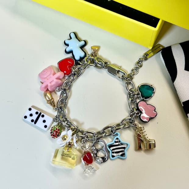 마크제이콥스 참 실버 팔찌 브레이슬릿