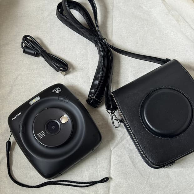 📸 후지필름 instax SQ20 블랙 (케이스 + SD카드 포함)
