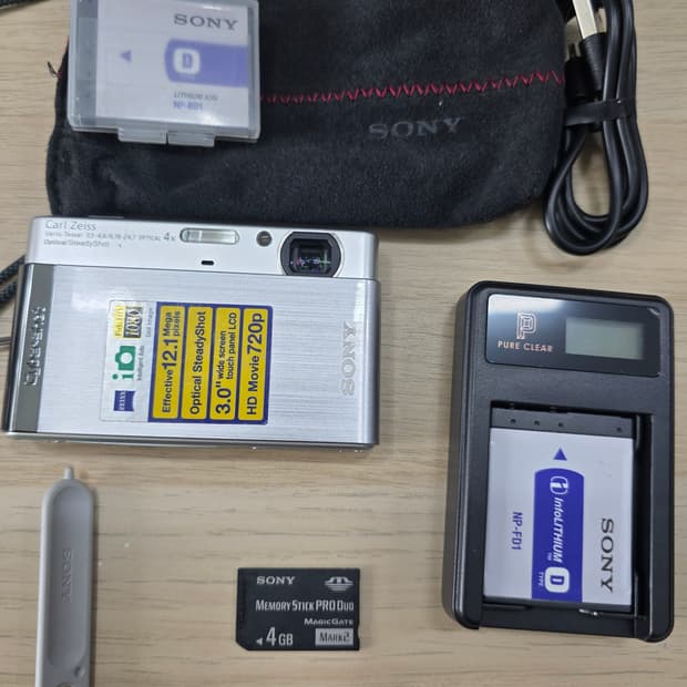 소니 디카 DSC-T70 은색