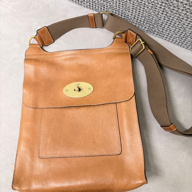 멀버리 안토니 메신저백 Oak 베지터블 가죽 / L