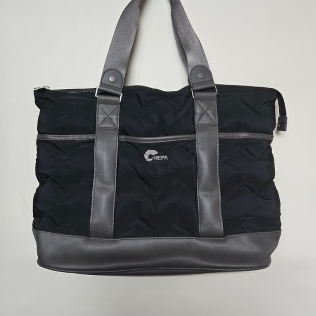 네파 블랙 퀼팅 토트백 가방
