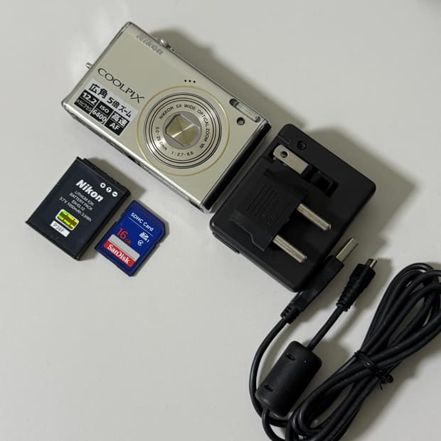 니콘 쿨픽스 S640 빈티지 디카 디지털카메라 골드실버