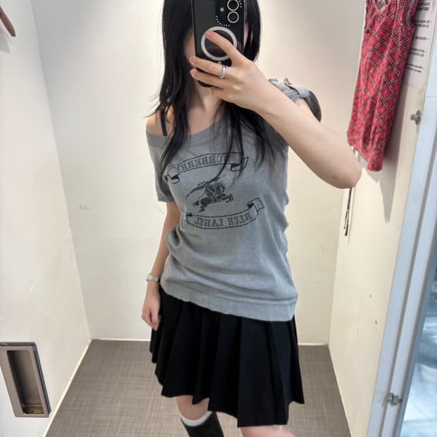 버버리 블루라벨 기사 로고 그래픽 티셔츠