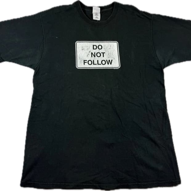 카멜 do not follow 퍼니 티셔츠