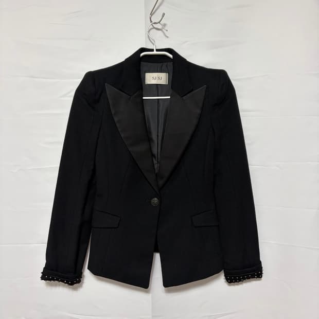 SJSJ Peak-Lapel & Studded-Cuff Blazer