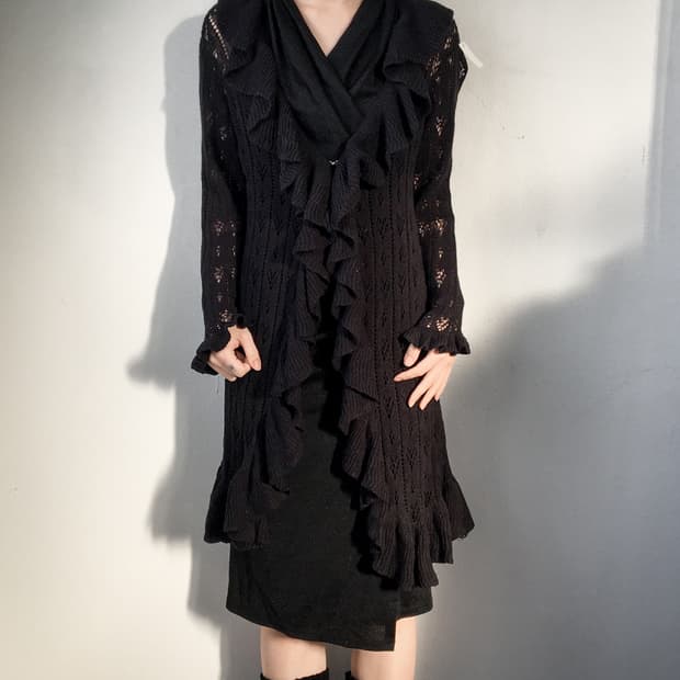 Ruffle point unbalanced crochet cardigan