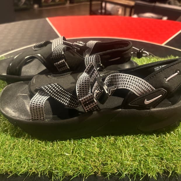 [새상품/280] 나이키 샌들
